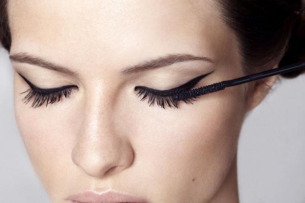 eyeliner sürmek